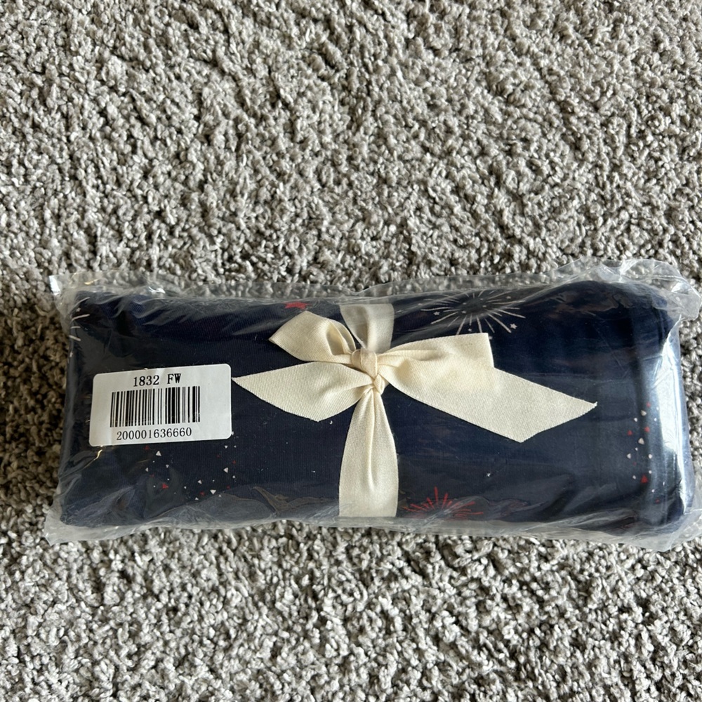 NWT Kyte Baby Fireworks Swaddle